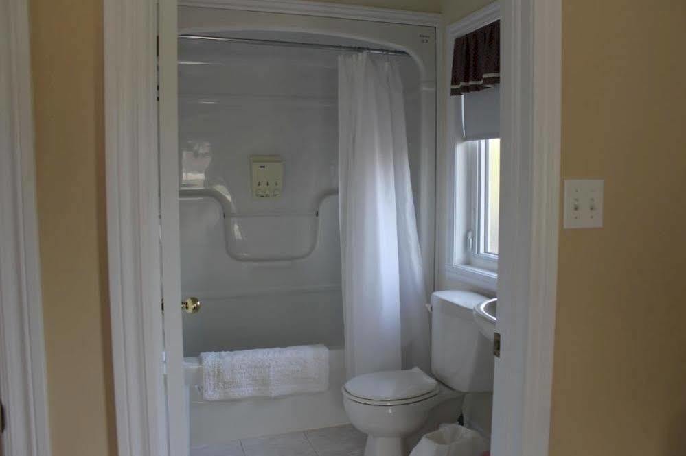 Mackenzie House B&B By Elevate Rooms Port Hawkesbury Εξωτερικό φωτογραφία